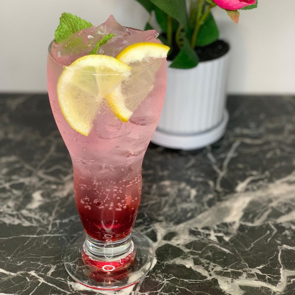 Le Notre Cafe | Strawberry Mojito